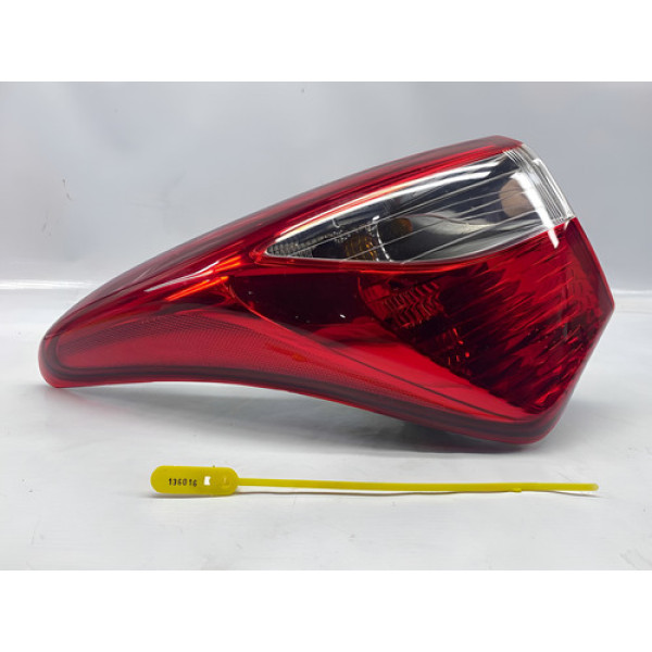 Lanterna Traseira Esquerda Hb20 Hatch 2017 2018  Esquerdo Vermelho