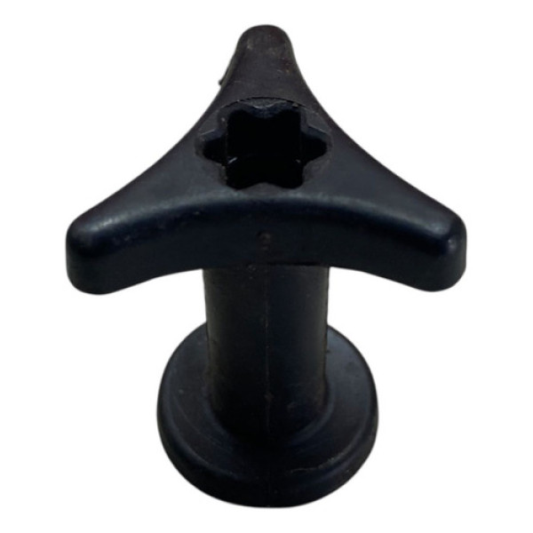 Porca Fixação Lanterna Logan Duster 2013 7703041042 Ambos Lados Preto