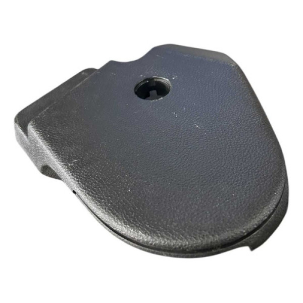 Acabamento Lateral Banco Dianteiro Esquerdo Tracker 18 Cx72