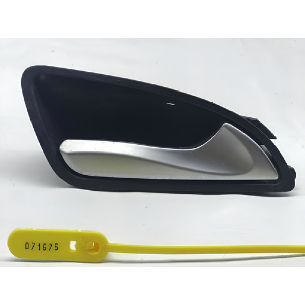 Maçaneta Interna Direita Hb20 2013 A 2019 Cx207 Preto