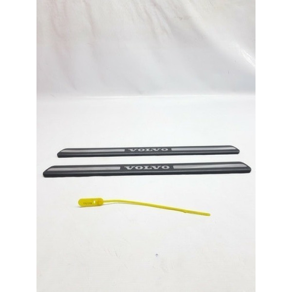 Par De Soleira Dianteira Volvo T5 V60 2012 2013 Cx221