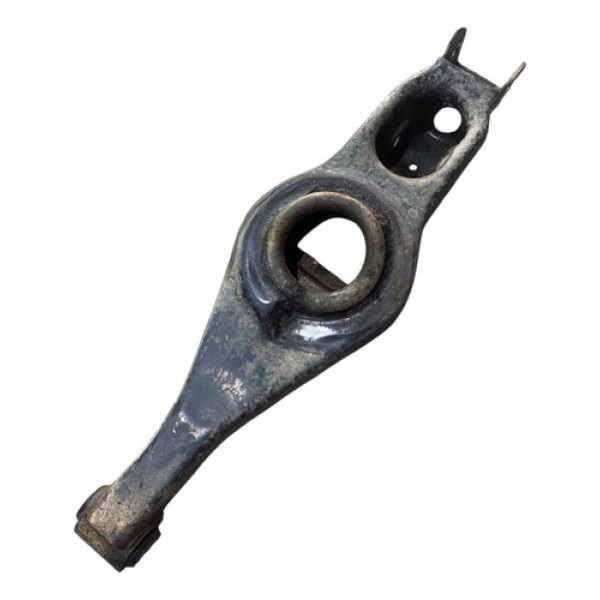 Bandeja Braço Traseiro Direito Pajero Full 2001 A 2006