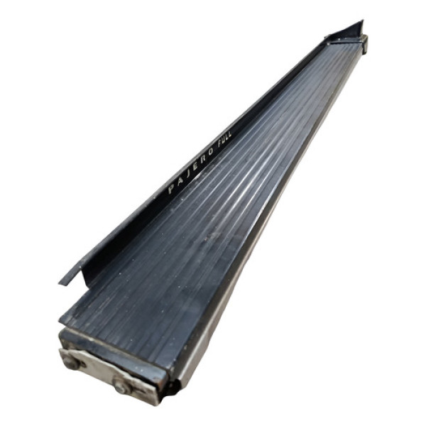 Estribo Lateral Esquerda Mitsubishi Pajero Full 2001 A 2007 Preto