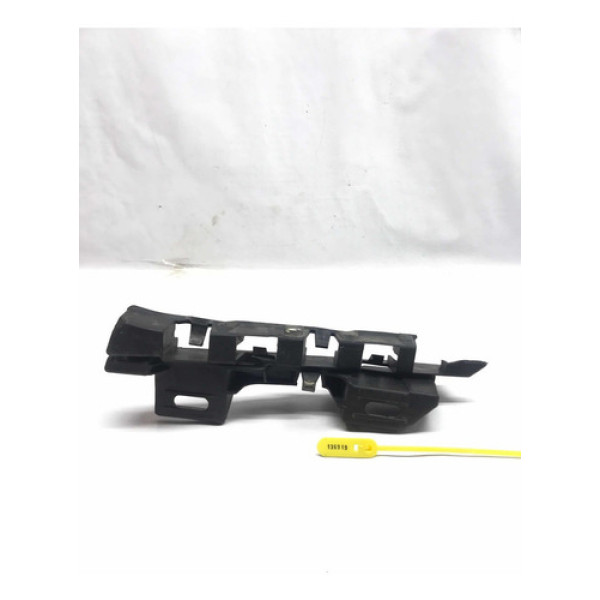 Guia Parachoque Direito Citroen C4 Com Detalhe Cx288