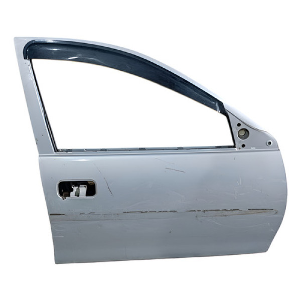 Porta Dianteira Direita Corsa Classic 2005 A 2008 C/detalhe Dianteira Direito Prateado