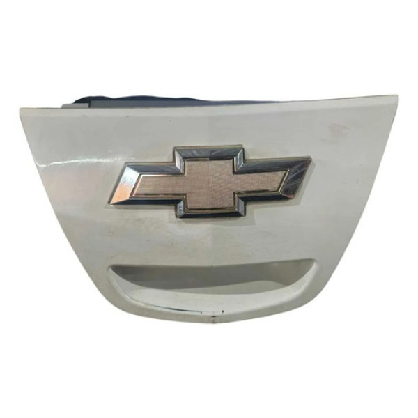 Aplique Botao De Abertura Tampa Traseira Spin 2014 2015 Cx74 Branco