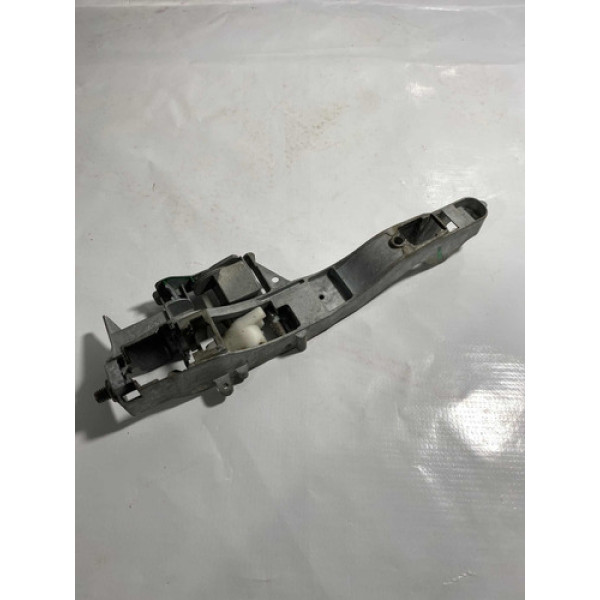 Suporte Macaneta Externa Dianteira Direita C4 Picasso Cx89