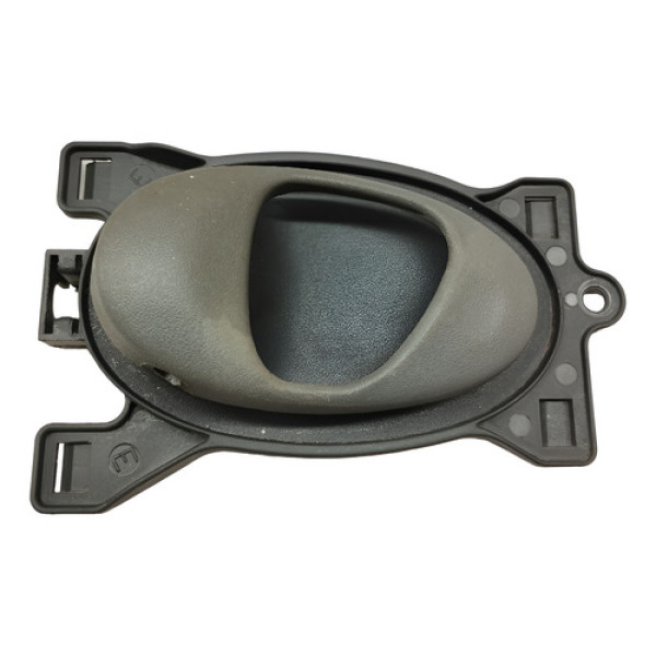 Maçaneta Interna Dianteira Esquerda Celta 2001 A 2005 Cx408 Dianteira